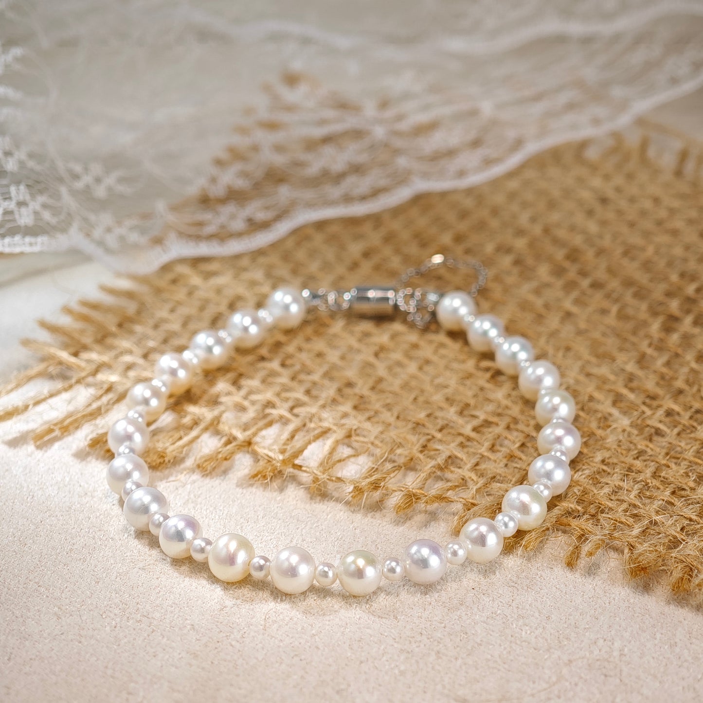 Lumi Pearl Bracelet