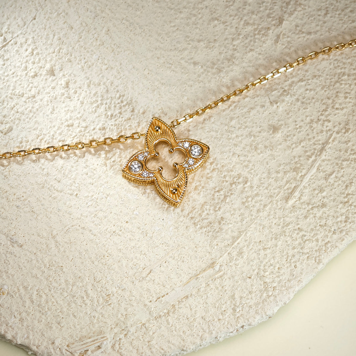 Étoile Vintage Necklace