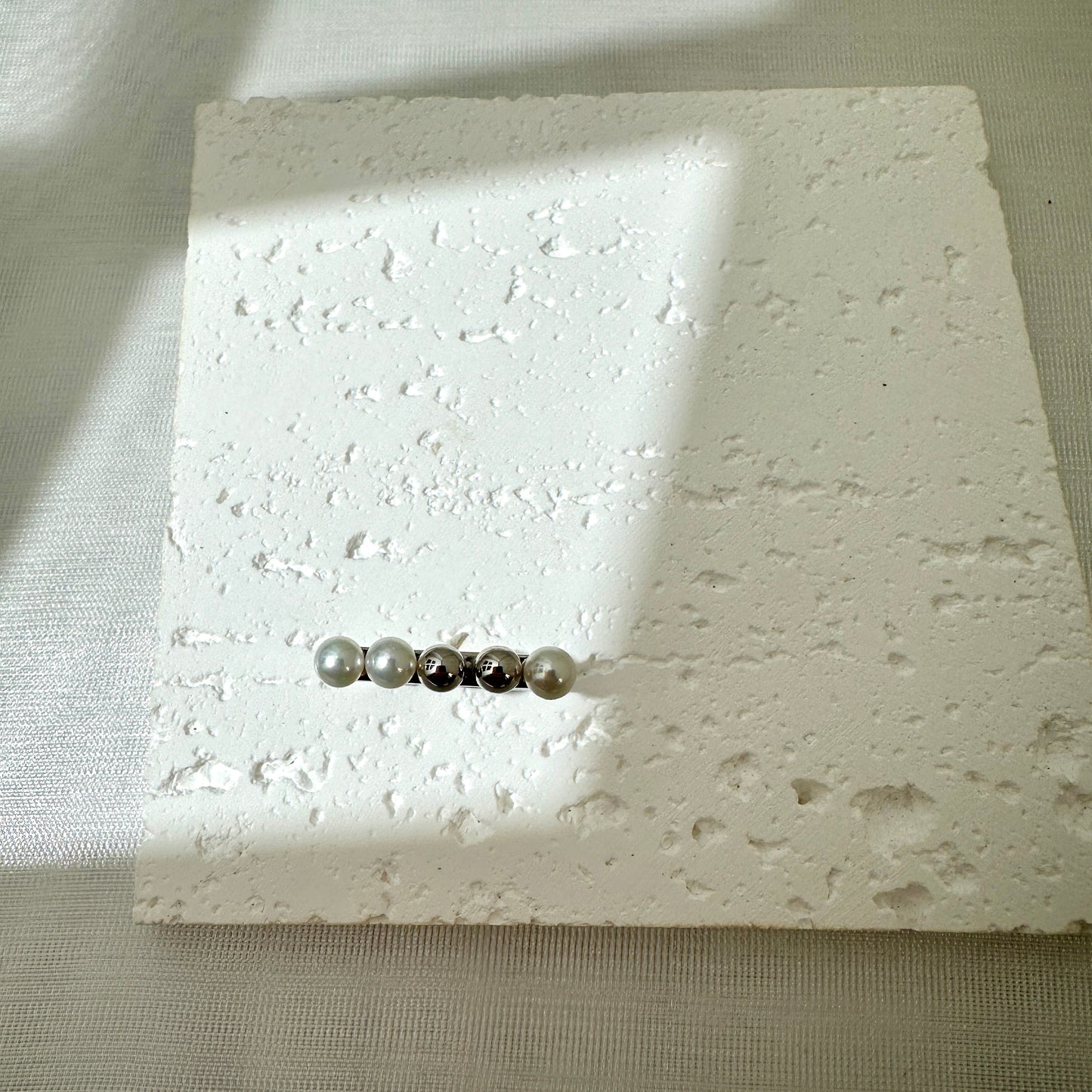 Line Pearl Ring