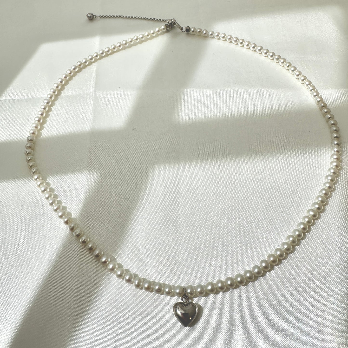 Heart Pendant Pearl Necklace
