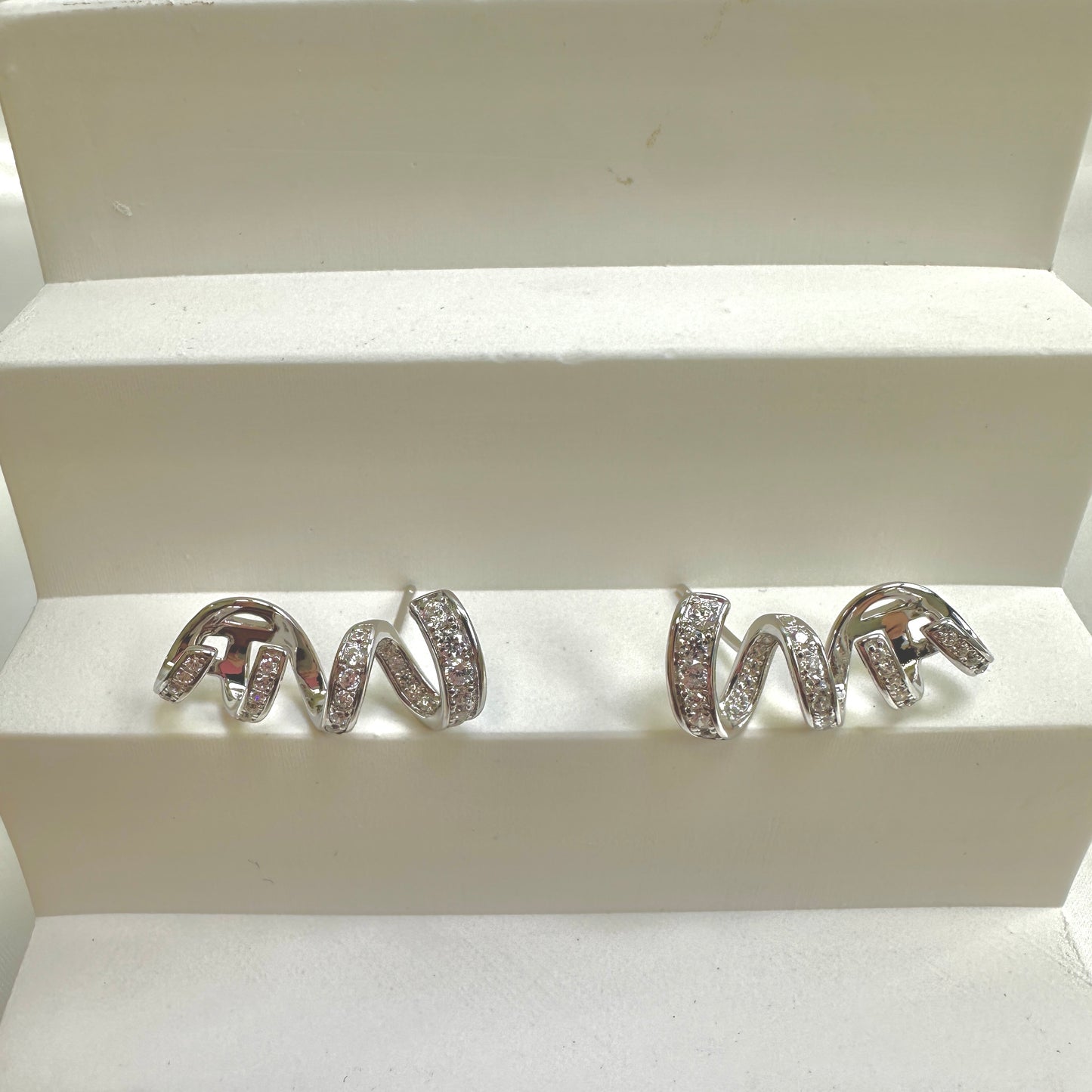 Curve Stylish Earring