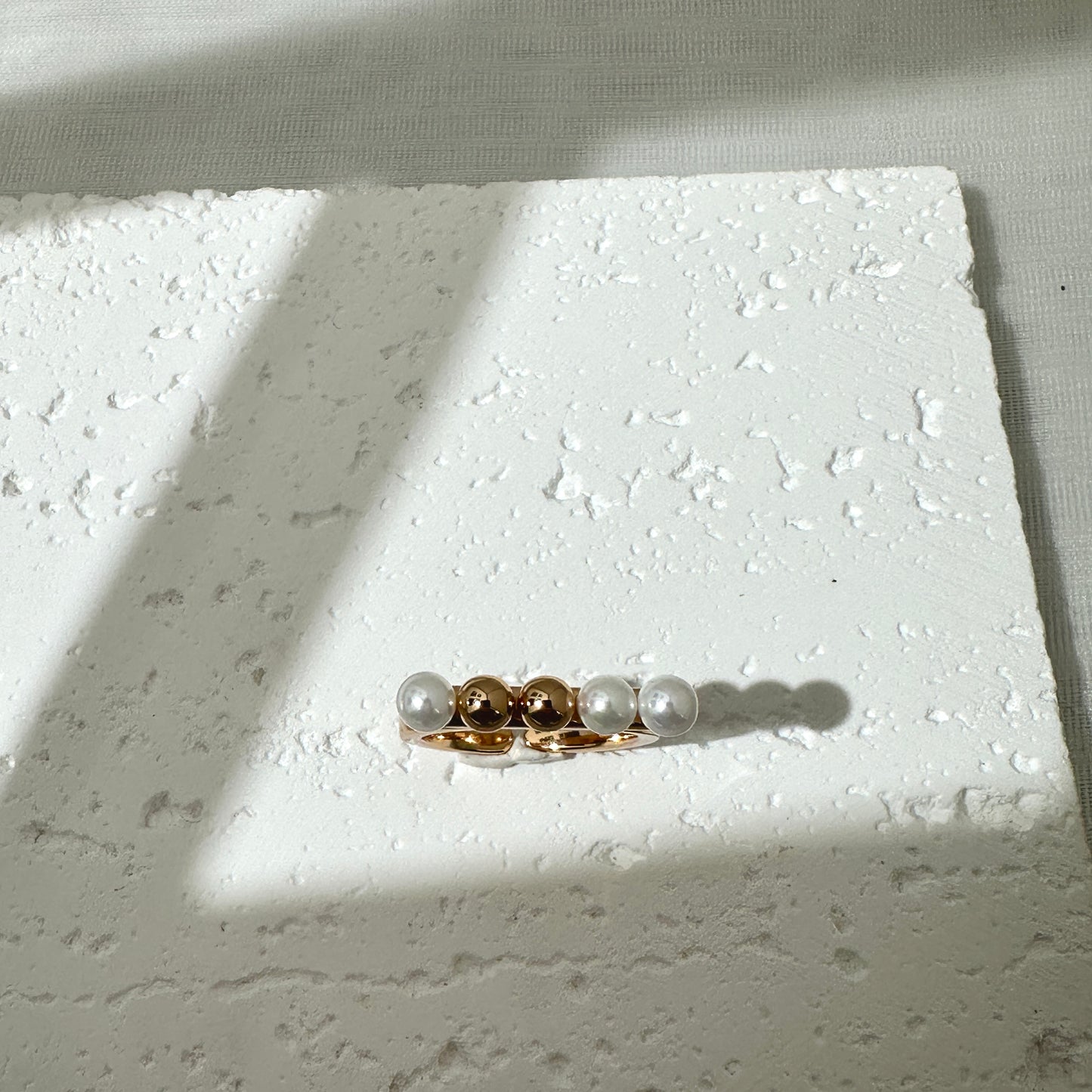 Line Pearl Ring