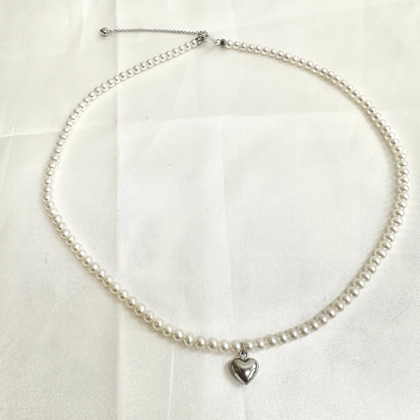 Heart Pendant Pearl Necklace