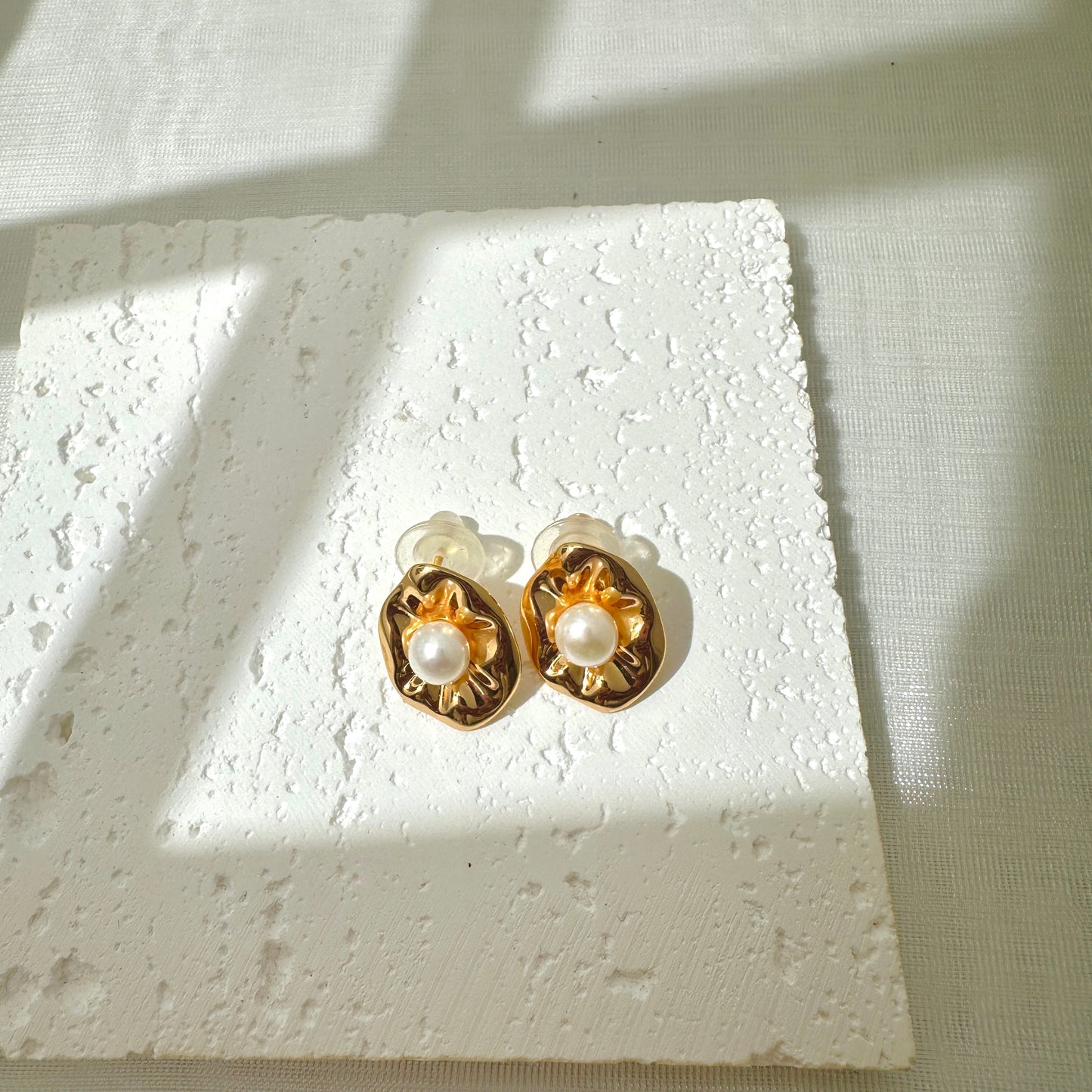 Leaf Shape Pearl Earring