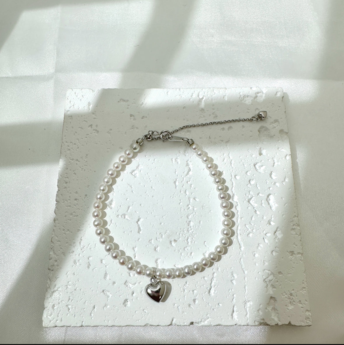 Heart Shape Pendant Pearl Bracelet