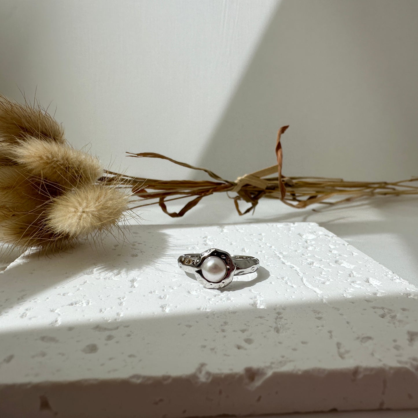 AR002cVintage Pearl Ring