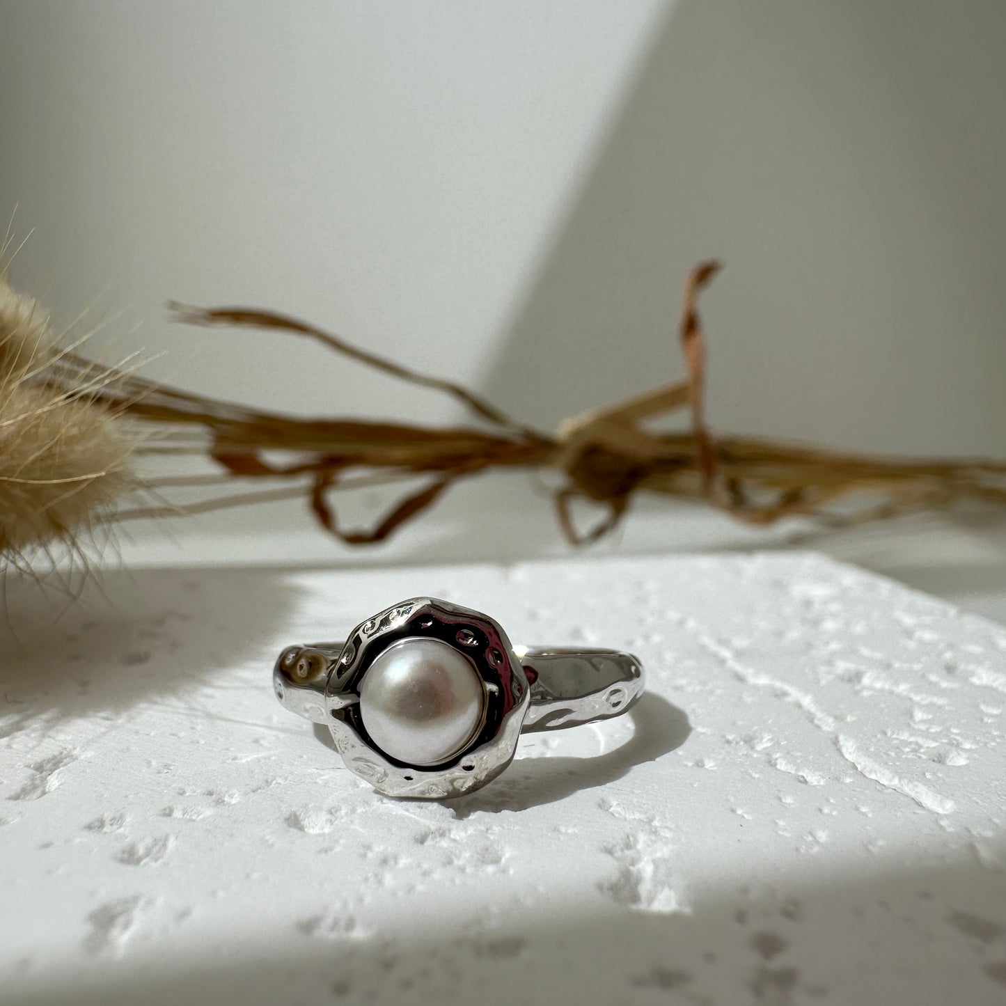AR002cVintage Pearl Ring