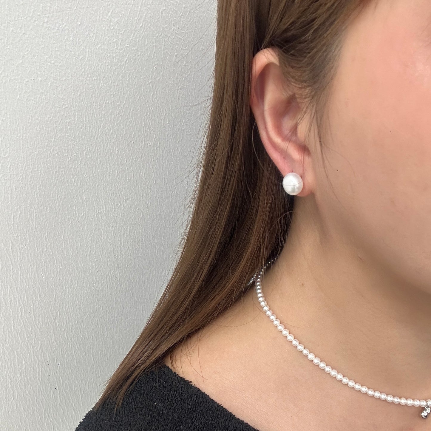 Simple Pearl Earring