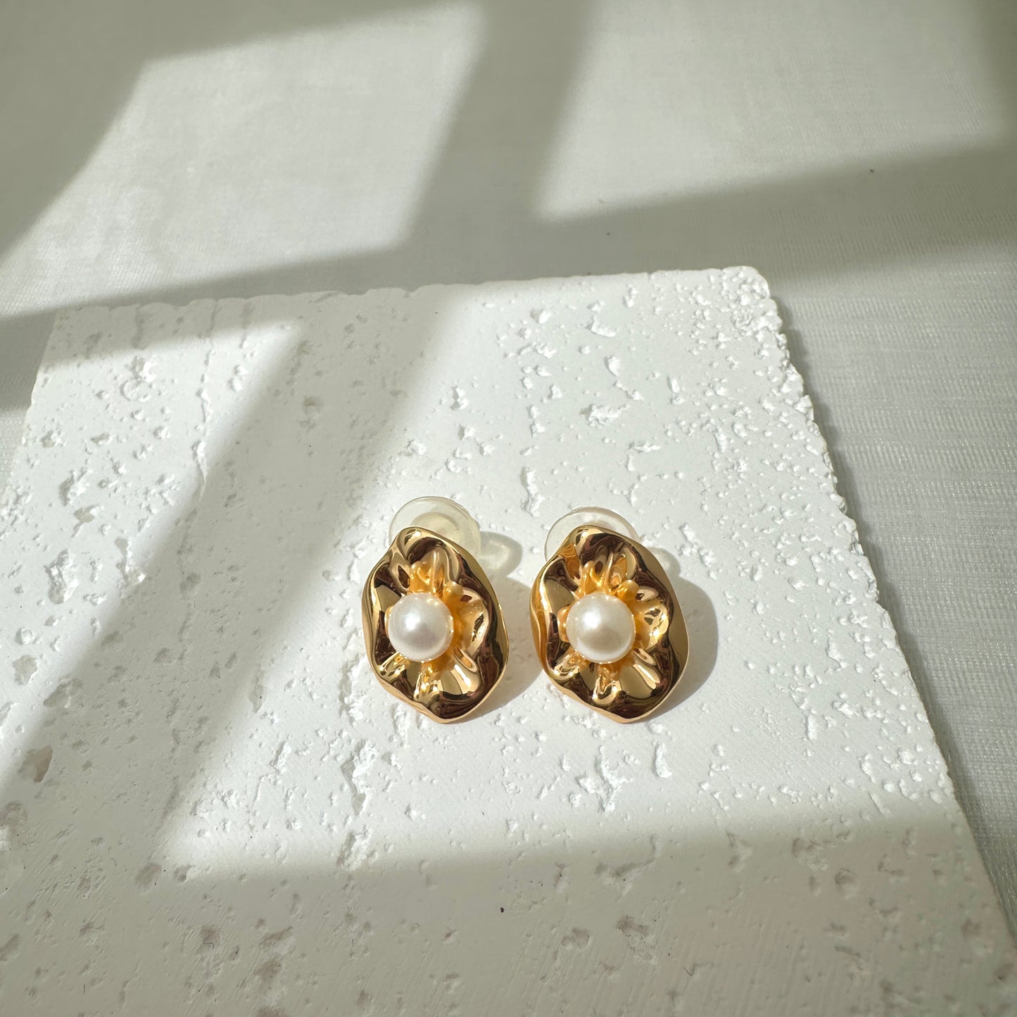 Leaf Shape Pearl Earring