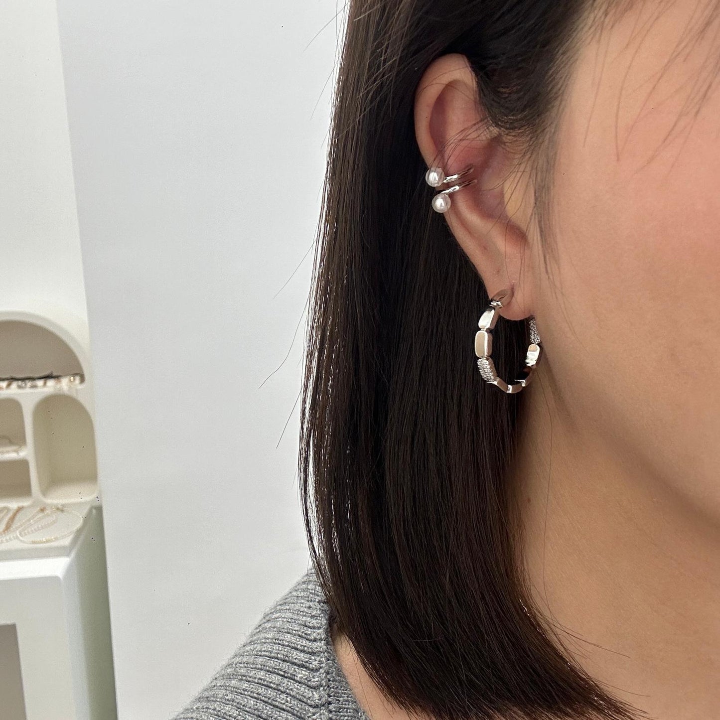 Pearl Ear Clip