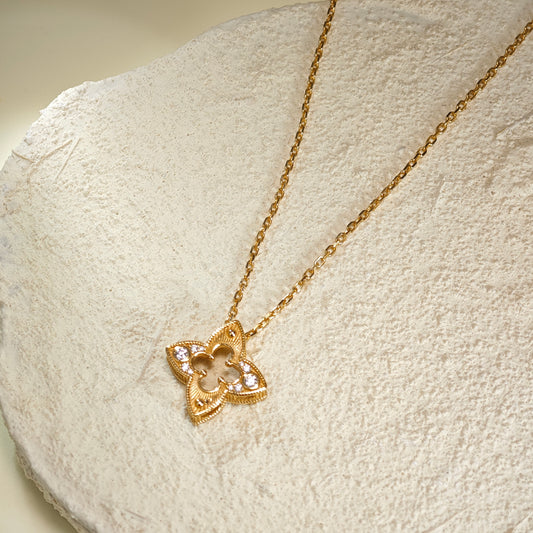 Étoile Vintage Necklace