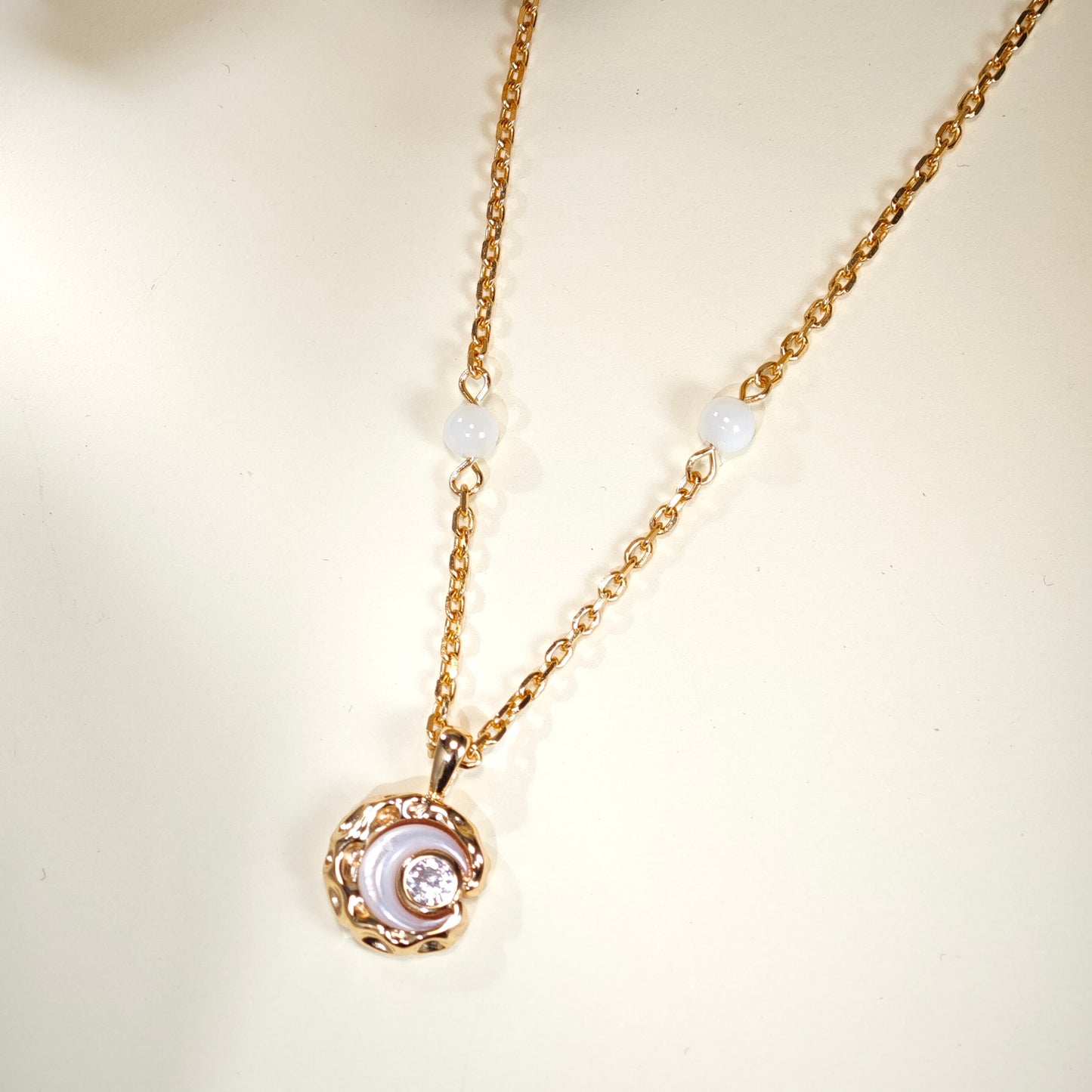 Luna Mother of Pearl Necklace
