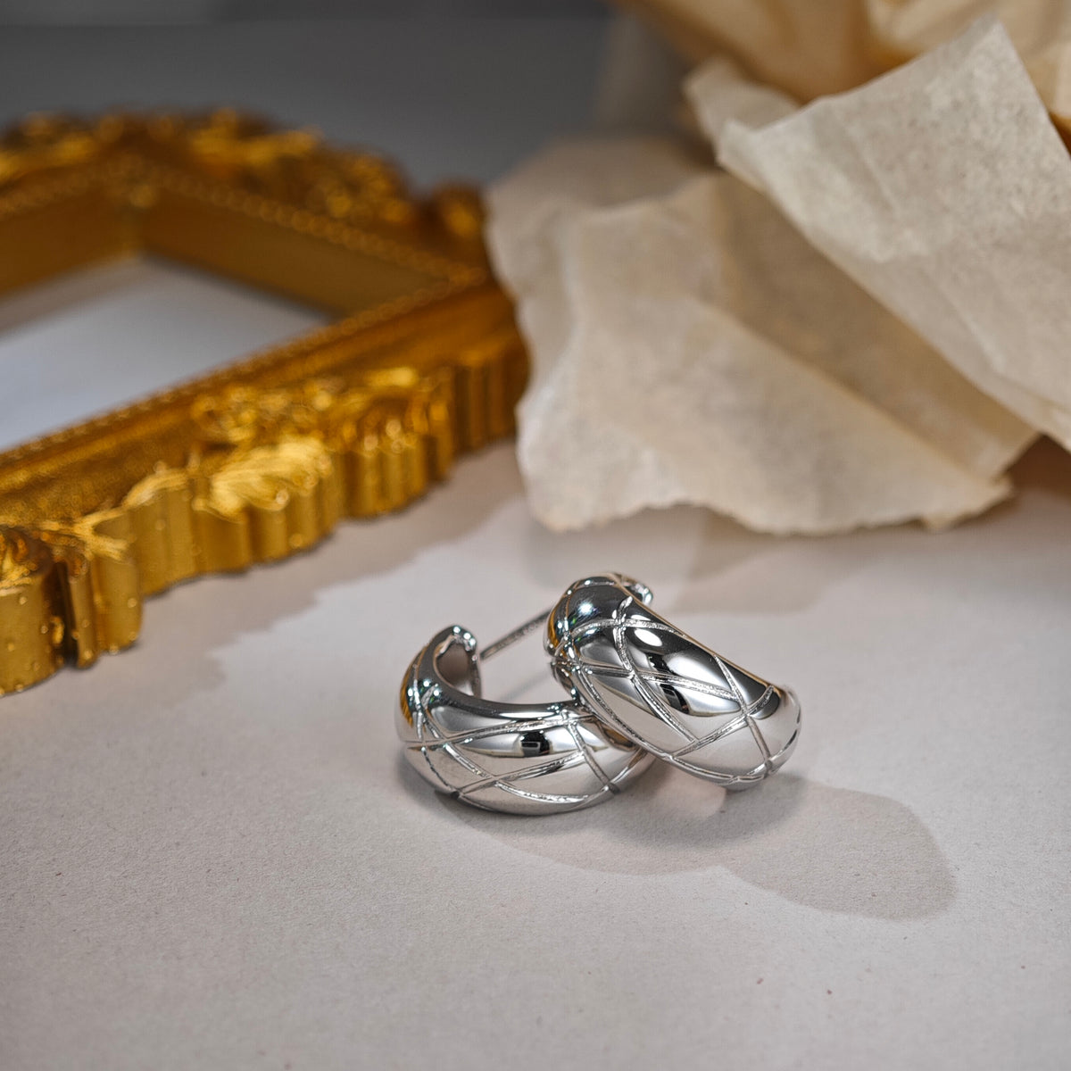 Élan Sculpted Hoops