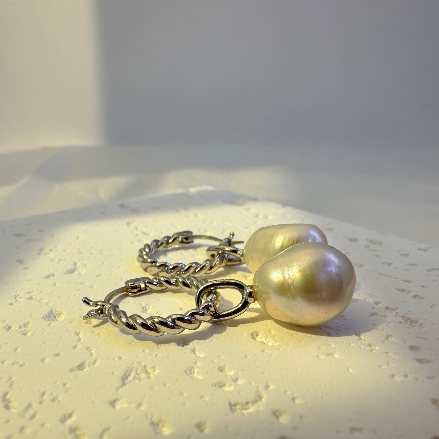 AR001 Baroque Pearl Earring (Gold/Silver)