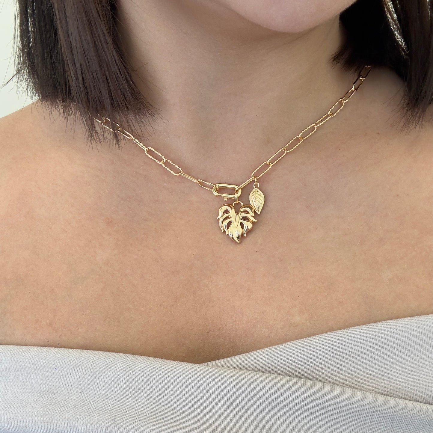 Leaf Shape Pendant Necklace