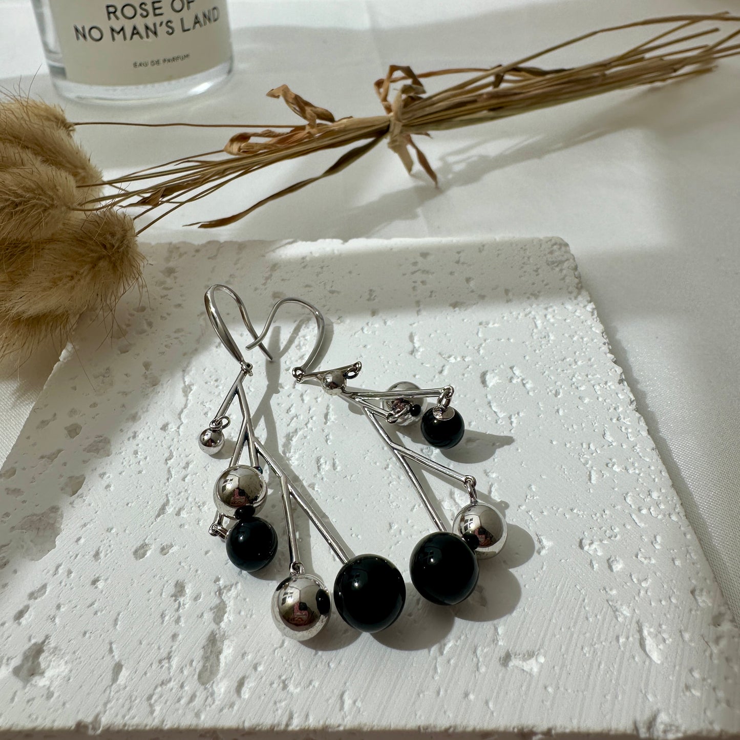 AR001 Black Agate Silver Earring