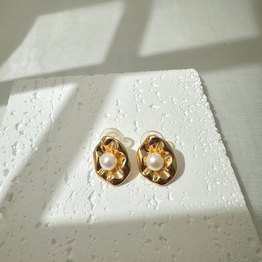 Leaf Shape Pearl Earring