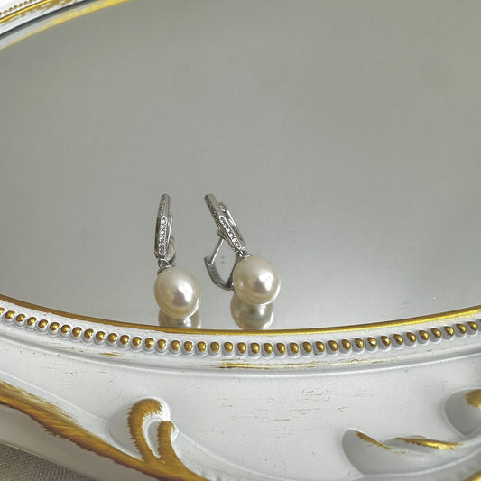 Timeless Grace Pearl Earrings