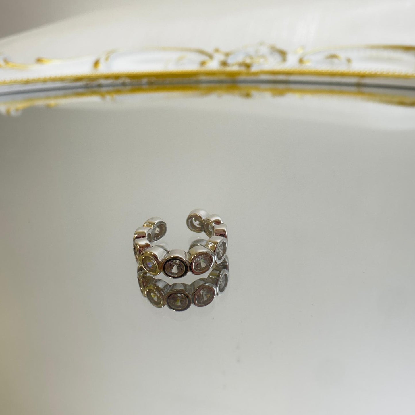Bezel Sparkle Ear Cuff