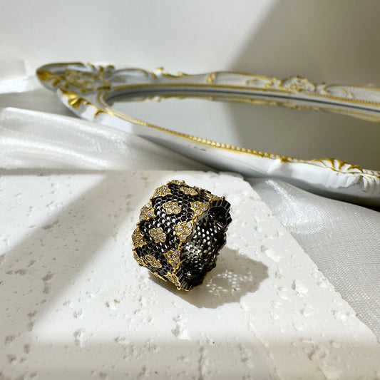 Vintage Bloom Pavé Ring
