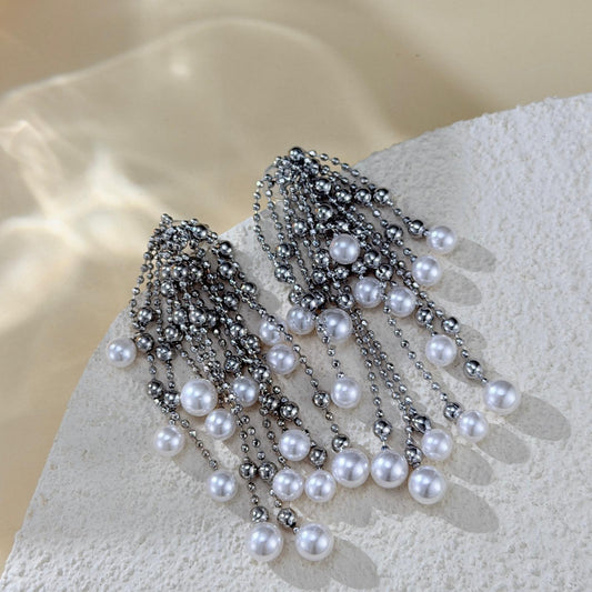 Pearl Rainfall Earring