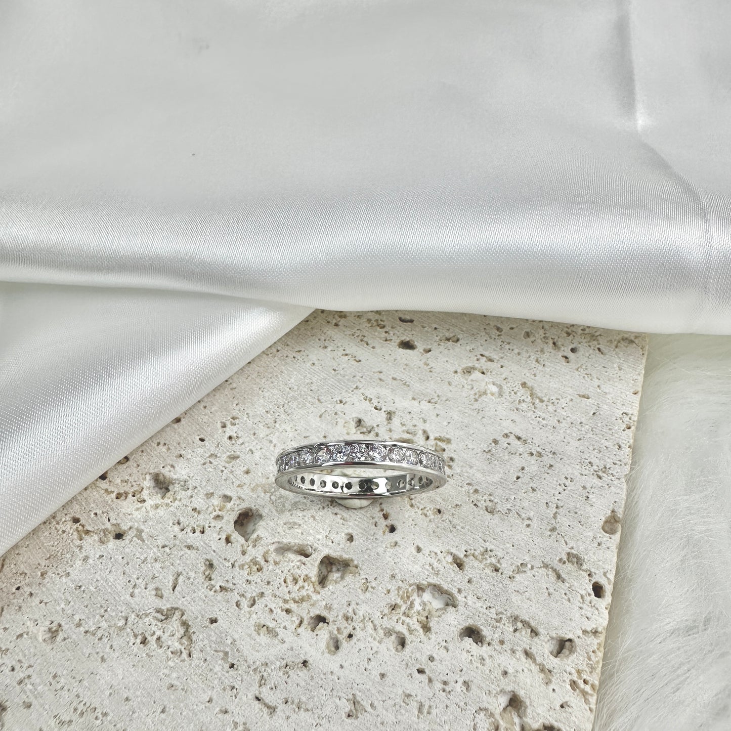 AR100 Full Eternity Ring