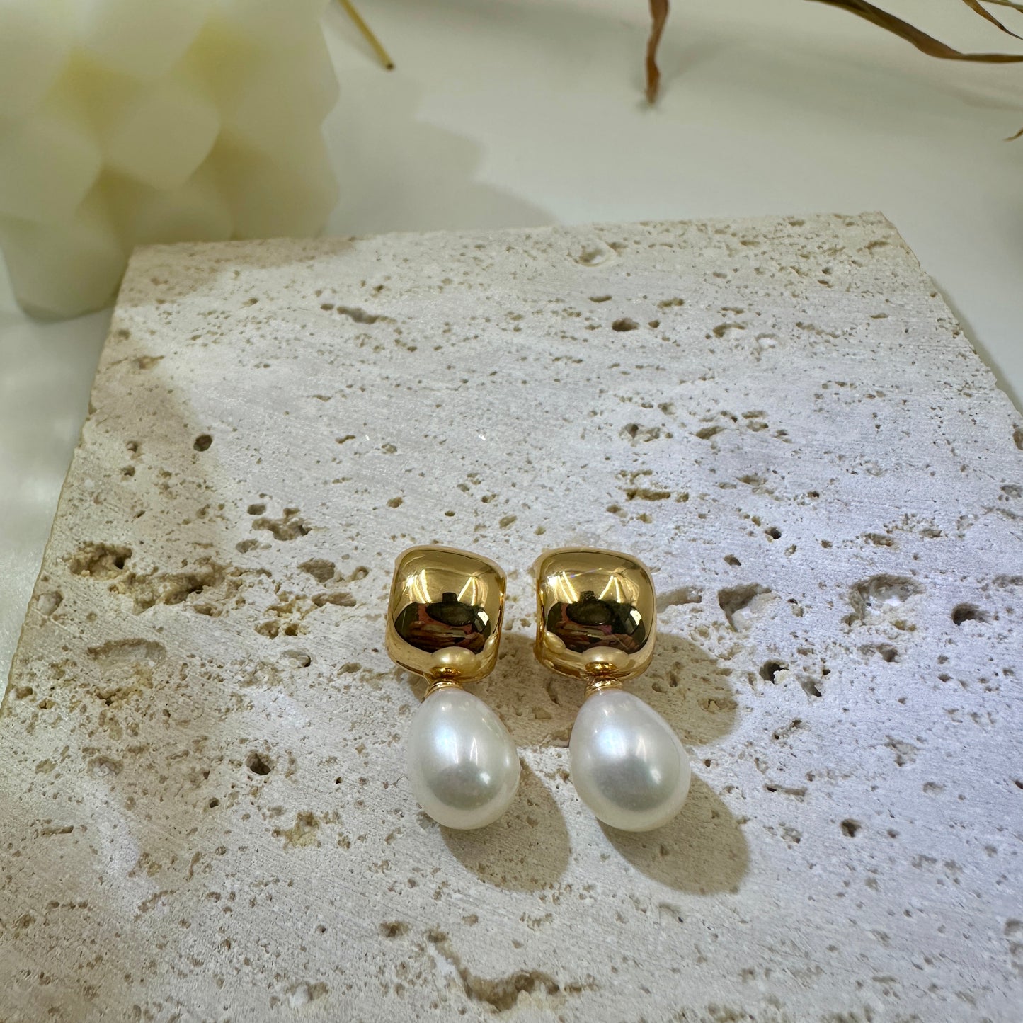 ARTE01 Pear Shape Baroque Pearls Earring