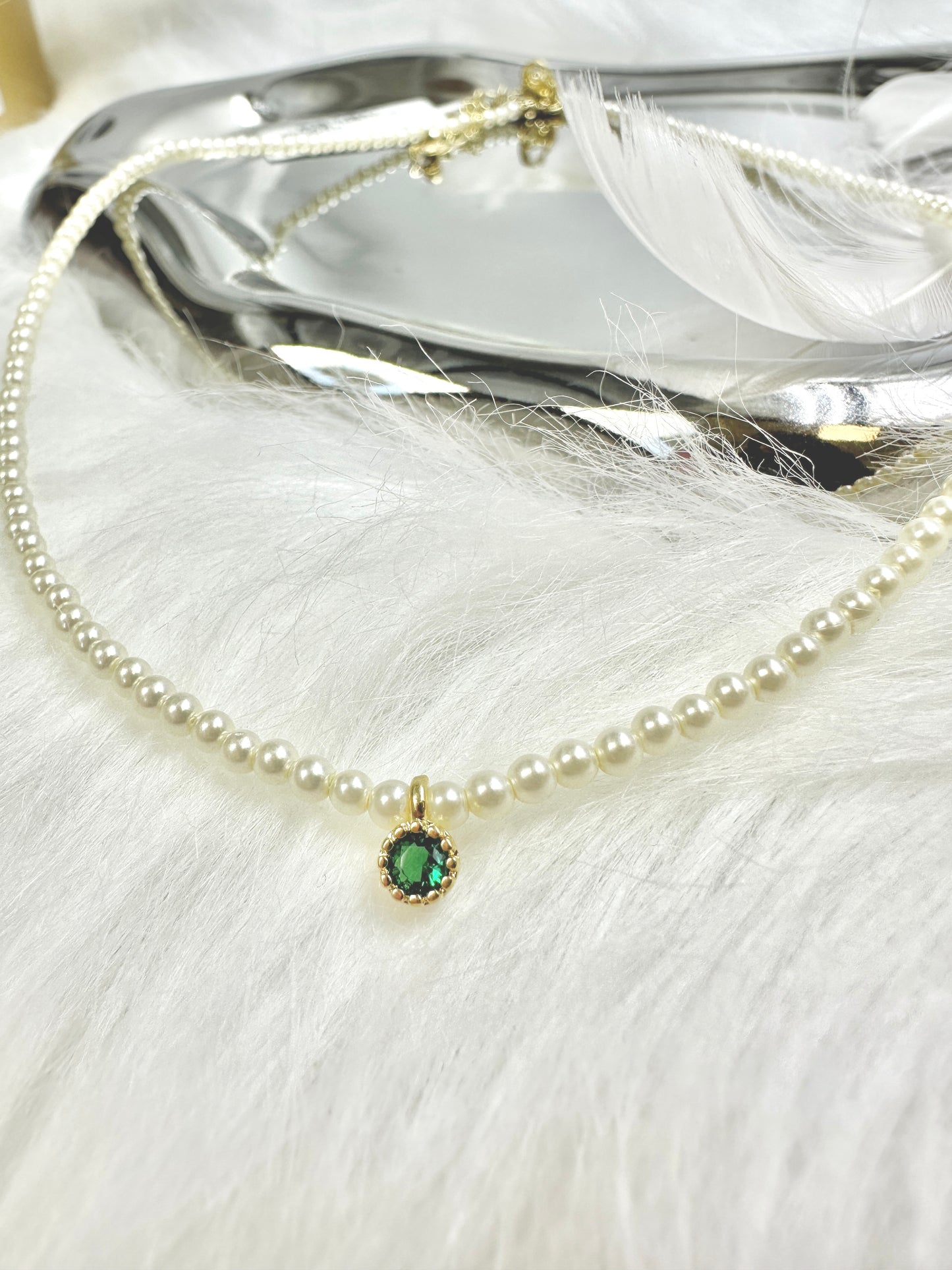 Pearl with Emerald Necklace