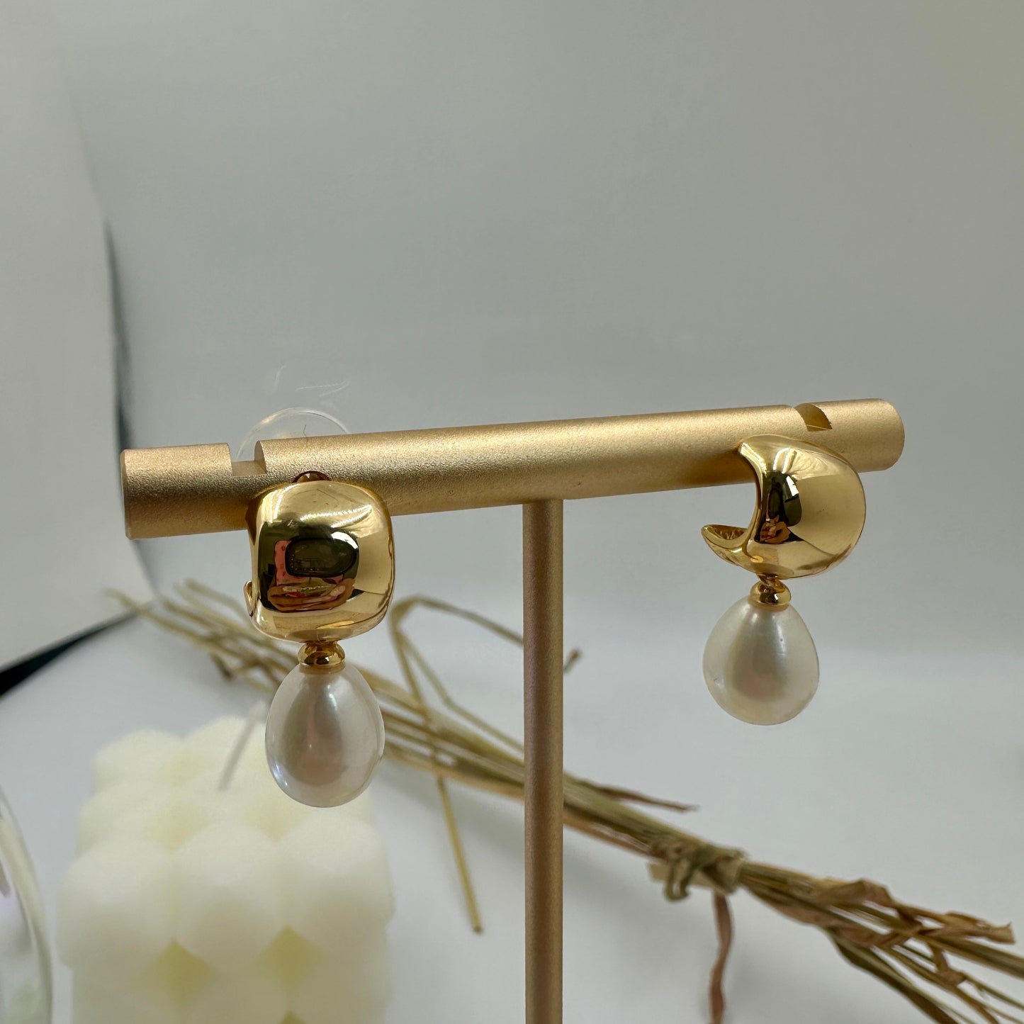 ARTE01 Pear Shape Baroque Pearls Earring